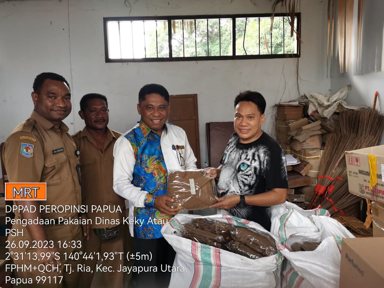 Pengadaan Pakaian Dinas Keki (PSH) DPPAD Papua